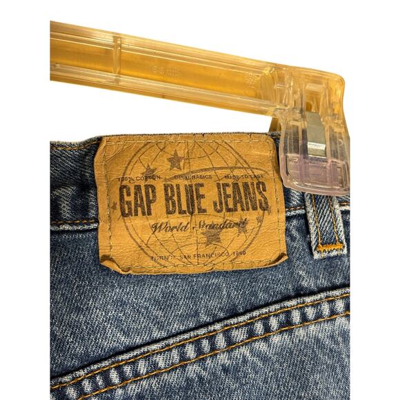 Gap Vintage Classic Fit High Waisted Jeans in Medium Wash. Size 8 Long - Picture 3 of 5
